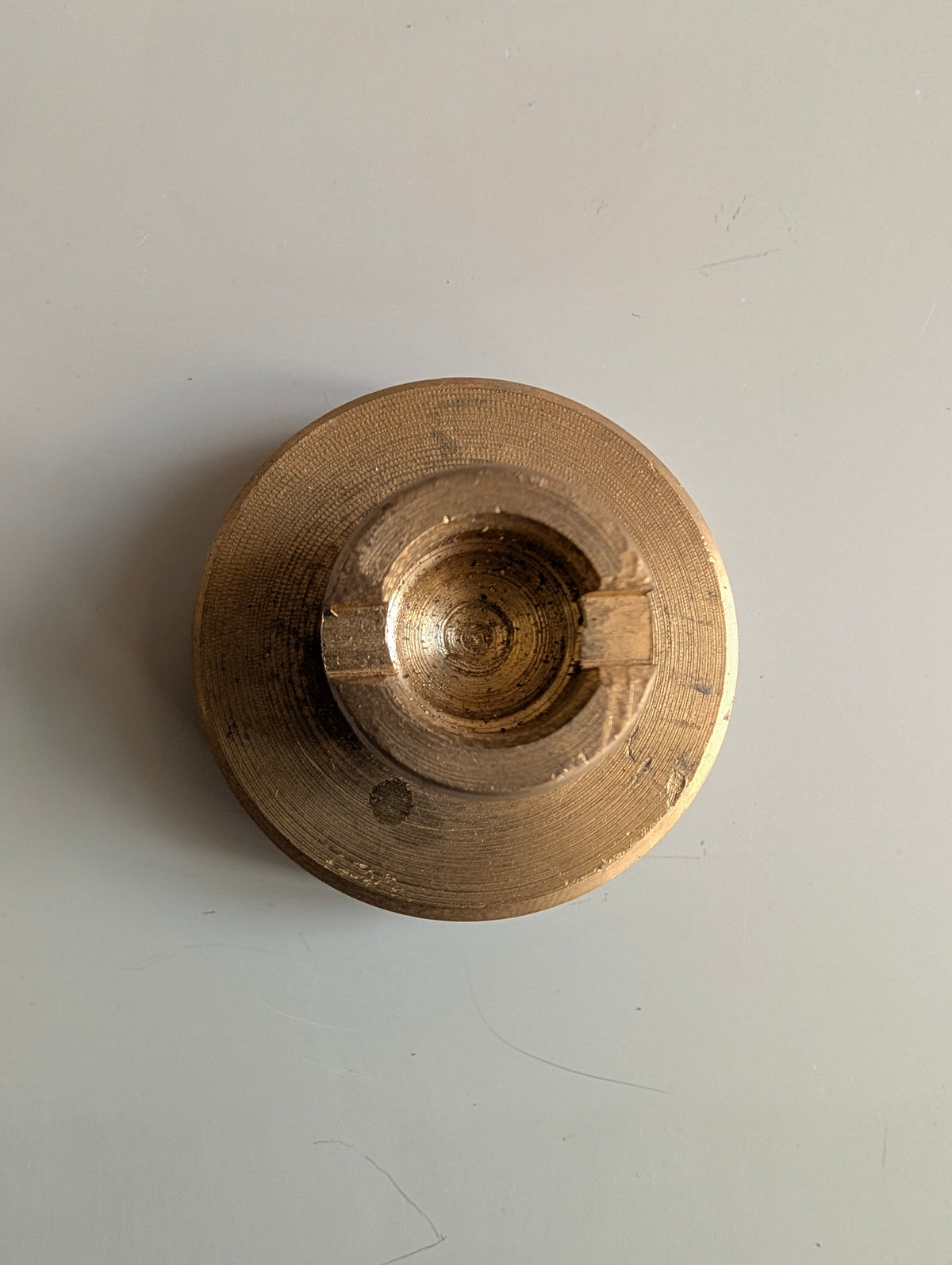 Piston cutie distributie