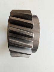 Pinion ax intermediar antrenare troliu Z=18