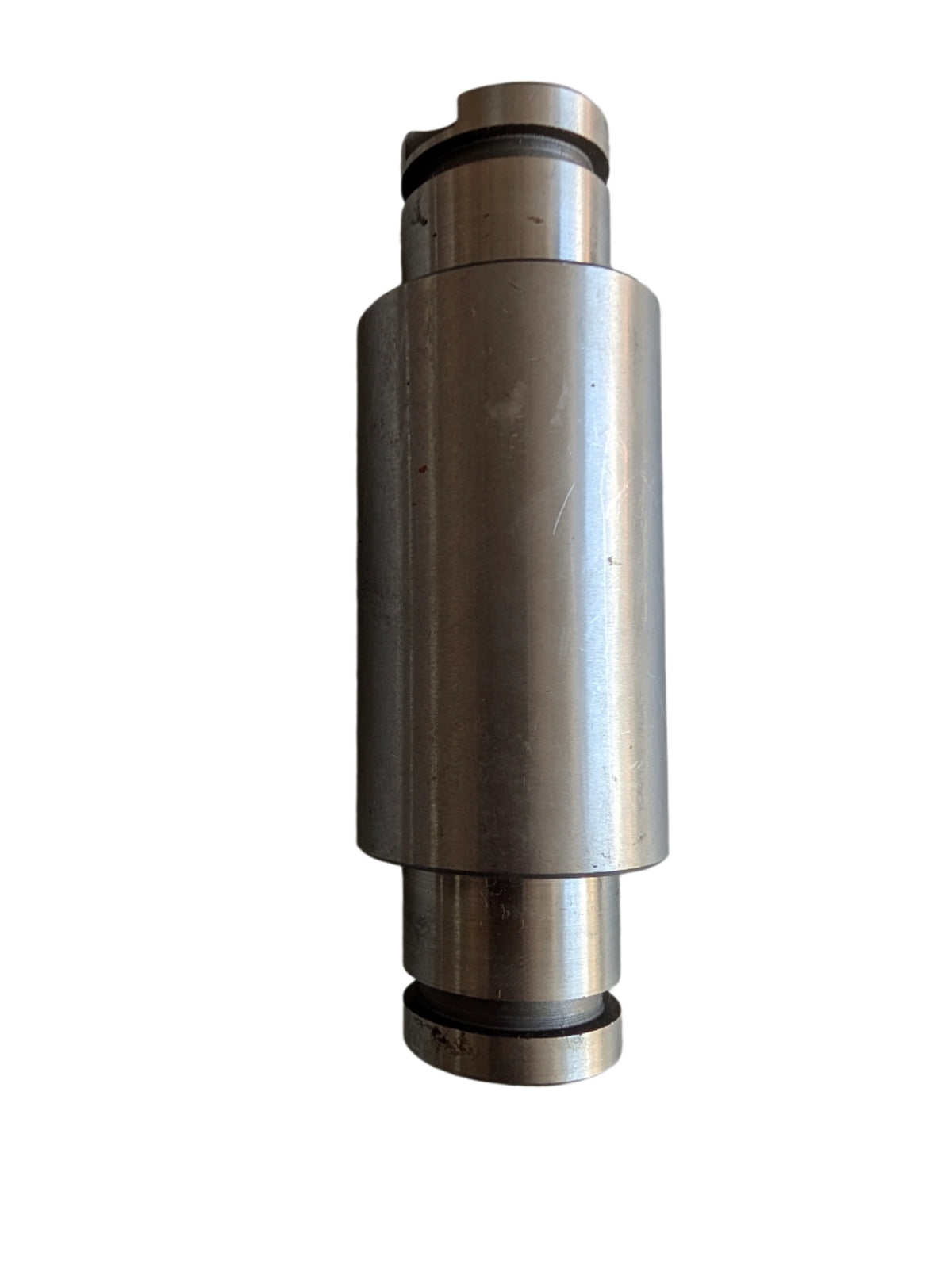 Ax intermediar antrenare troliu.